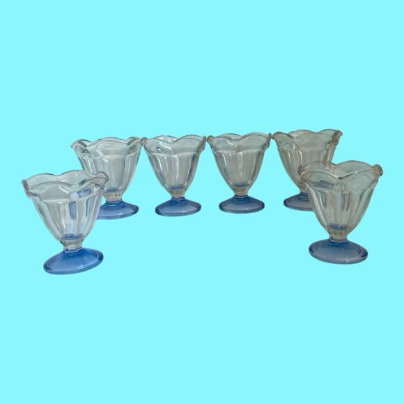 Vtg Unusual Anchor Hocking 4” Tulip Ice Cream Cups Set Of 6 Clear Cup Blue Base - Picture 7 of 13